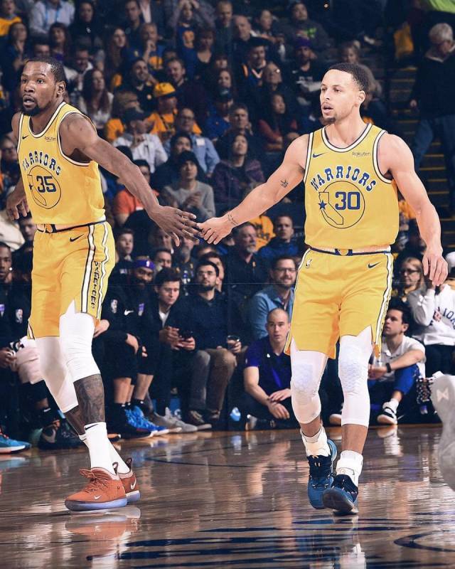 围的硬地赛 围的硬地赛