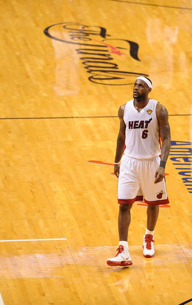 后场留有 后场留有